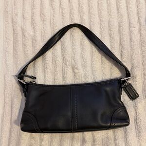 Vintage Coach Black Leather Shoulder Bag